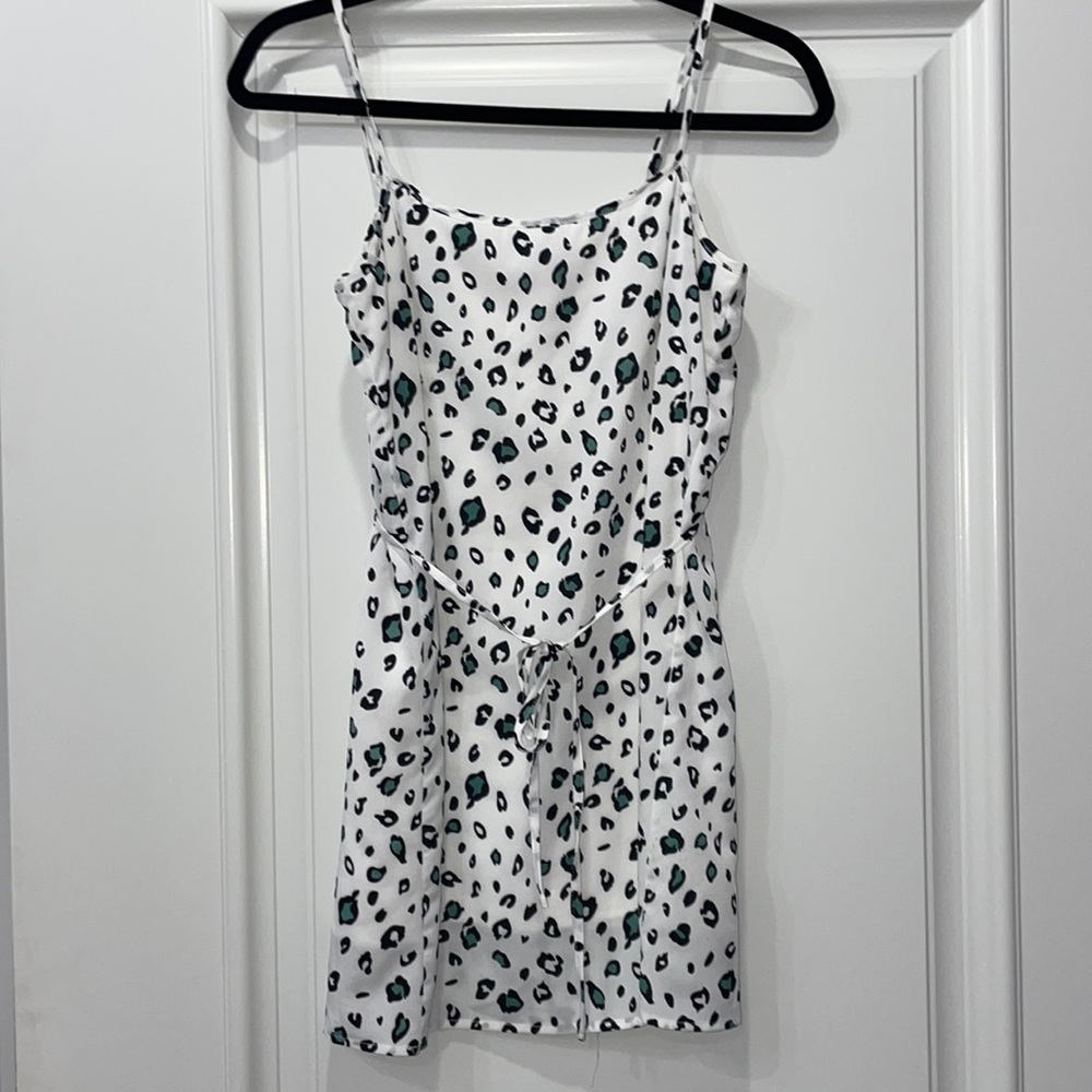 Sweet Pot Leopard Dress Size 6